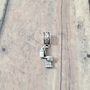 Toilet pendant (1 piece) - toilet jewelry, bathroom jewelry, plumber jewelry, toilet gift, household jewelry, plumber pendant, bathroom gift