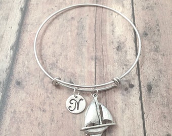 Sailboat initial bangle - sailboat jewelry, nautical jewelry, sailing jewelry, nautical bracelet, sailboat gift, boat gift, sailing jewelry
