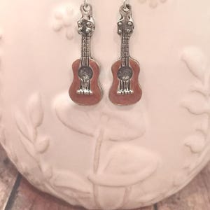 Guitar earrings - guitar jewelry, music jewelry, guitarist jewelry, guitar gift, music earrings, guitarist earrings