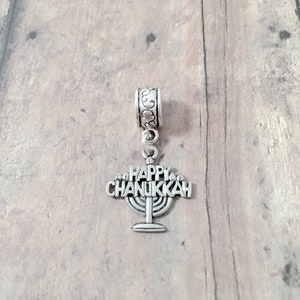 Chanukkah menorah pendant (1 piece) - menorah jewelry, Jewish jewelry, religious jewelry, Chanukkah jewelry, menorah gift, Hanukkah gift