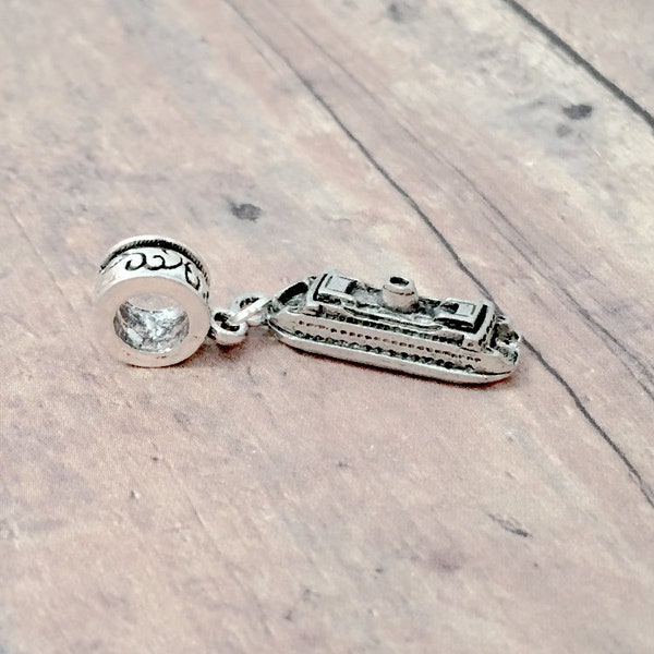 Ferry pendant (1 piece) - silver ferry charm, boat charm, water taxi charm, ferry pendant, boat pendant, water taxi pendant, ferry gift