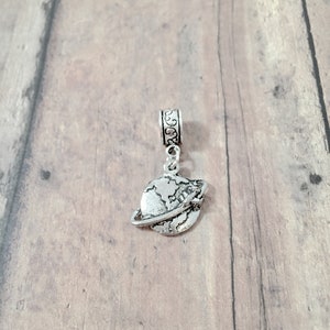 Globe pendant (1 piece) - globe charm, travel charm, world charm, globe gift, travel pendant, world pendant, globe pendant, travel gift