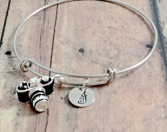 Camera initial bangle - camera jewelry, photographer bracelet, photography jewelry, wedding photographer gift, camera bangle, camera gift