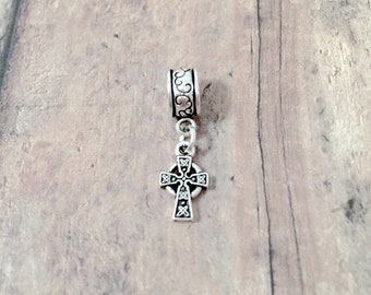 Tiny Celtic cross pendant (1 piece) - silver Celtic cross charm, Gaelic charm, Celtic cross gift, Irish charm, Celtic pendant, Celtic gift