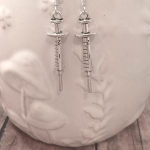 Syringe earrings - syringe jewelry, medical jewelry, nurse earrings, syringe gift, medical earrings, nurse gift, medical gift
