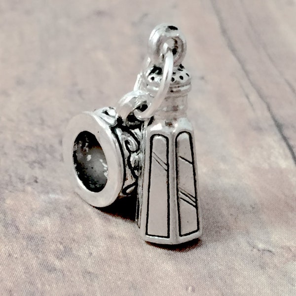 Salt shaker pendant (1 piece) - silver salt shaker charm, food charm, chef charm, cooking charm, salt pendant, chef pendant, salt gift