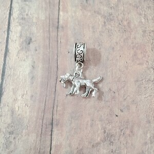 Retriever pendant (1 piece) - retriever jewelry, hunting dog jewelry, retriever gift, duck hunting jewelry, hunting dog pendant