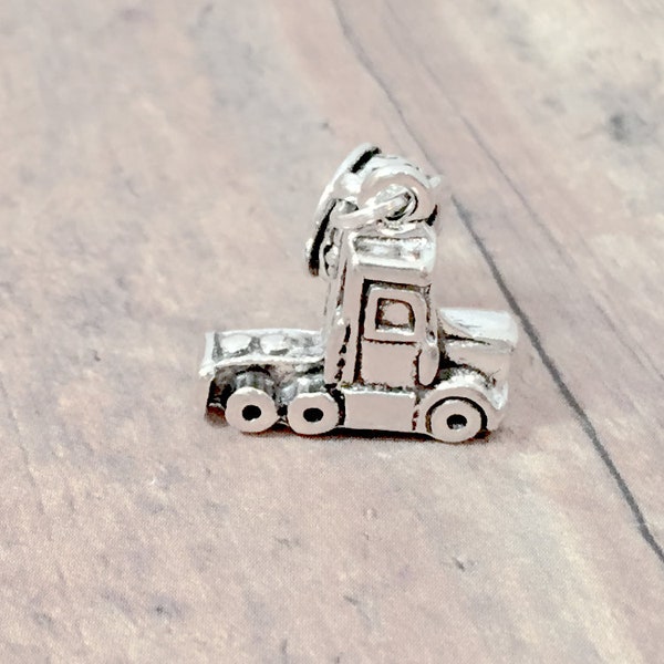 Semi truck pendant (1 piece) - silver semi truck pendant, 18 wheeler charm, transportation charm, semi truck gift, big rig charm, semi charm