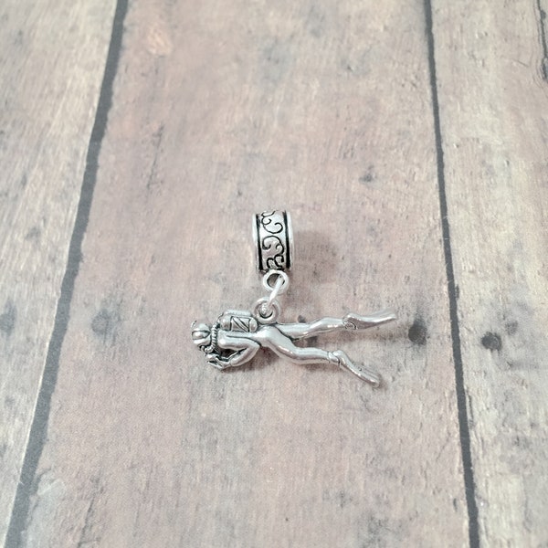 Scuba diver pendant (1 piece) - silver scuba diver charm, scuba diving charms, scuba pendant, scuba diver gift, scuba charm, scuba gift