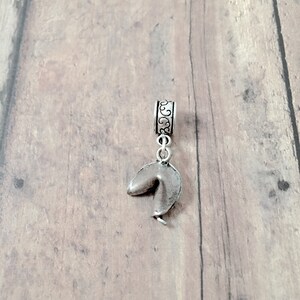 Fortune cookie pendant (1 piece) - fortune cookie jewelry, Chinese food jewelry, fortune cookie gift, Chinese food pendant, cookie charm