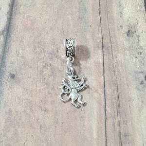 Lion rampant pendant (1 piece) - lion rampant jewelry, Scottish jewelry, royal flag of Scotland jewelry, lion rampant gift, Scottish gift