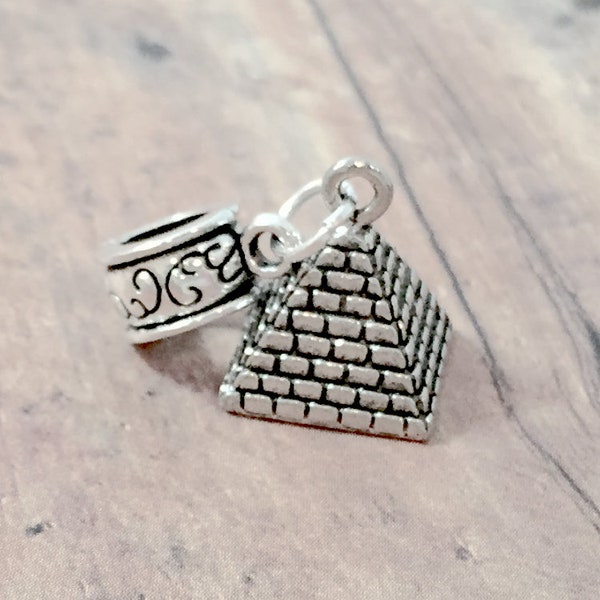 Pyramid pendant (1 piece) - silver pyramid charm, desert charm, Egypt charm, pyramid gift, desert pendant, Egypt pendant, Egypt gift
