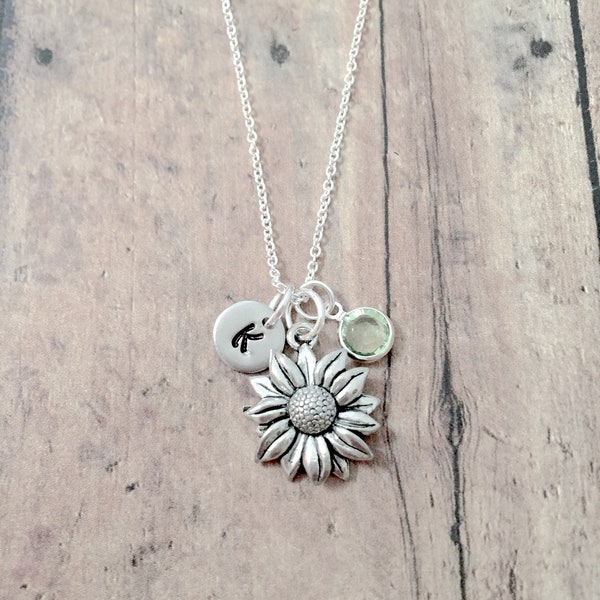 Daisy initial necklace - daisy jewelry, nature jewelry, flower jewelry, daisy necklace, flower necklace, nature necklace, daisy gift