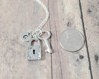 【KIMHEKIM】Lock Key Pendant Small Chain Necklace Lock Key Pendant Small Chain Necklace (Silver) - KIMHĒKIM