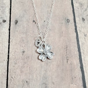 Dogwood flower initial necklace - dogwood jewelry, nature jewelry, garden jewelry, dogwood flower necklace, nature gift, dogwood gift