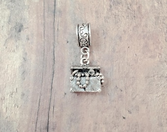 Treasure Chest Pendant: Pirate Jewelry, Fairy Tale Charm