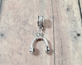 Headphones Pendant: Music Charm, Earphone Jewelry