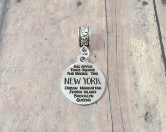 New York pendant (1 piece) - silver New York charm, NYC charm, travel charm, New York gift, NYC pendant, travel pendant, NYC gift