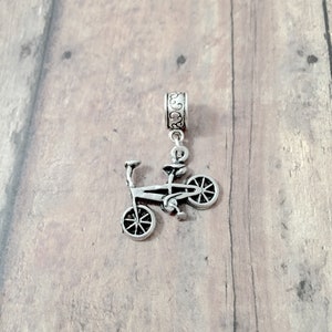 Bicycle pendant (1 piece) - bicycle jewelry, bike jewelry, transportation jewelry, bicycle gift, bike pendant, cyclist gift, bike gift