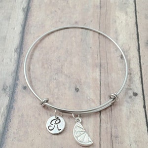 Citrus slice initial bangle - citrus slice jewelry, fruit jewelry, lime jewelry, orange slice bangle, citrus bracelet, silver lemon bracelet