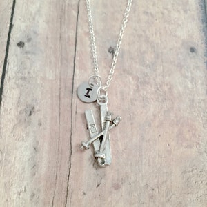 Skis initial necklace - ski jewelry, winter jewelry, snow skiing jewelry, ski necklace, winter necklace, skiing gift, ski pendant