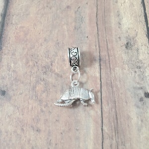 Armadillo pendant (1 piece) - silver armadillo charm, Texas charms, southwestern charms, armadillo gift, Texas pendant, armadillo pendant