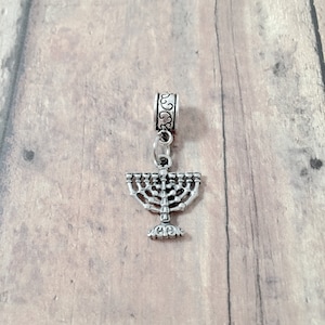 Menorah pendant (1 piece) - menorah jewelry, Jewish jewelry, religious jewelry, Hanukkah jewelry, menorah gift, Jewish gift, Hanukkah gift