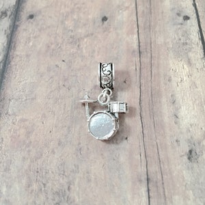 Drum pendant (1 piece) - drum jewelry, music jewelry, band jewelry, music pendant, drum gift, band pendant, music gift, drummer pendant