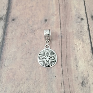 Labyrinth pendant (1 piece)- labyrinth jewelry, maze jewelry, mythology jewelry, labyrinth gift, maze pendant, mythology pendant, maze gift