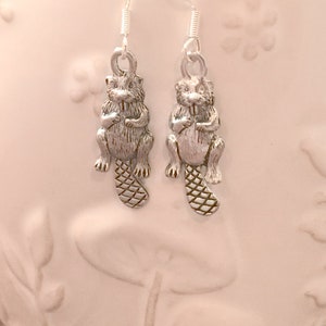 Beaver earrings - beaver jewelry, animal earrings, nature jewelry, beaver gift, animal jewelry, nature jewelry, river jewelry