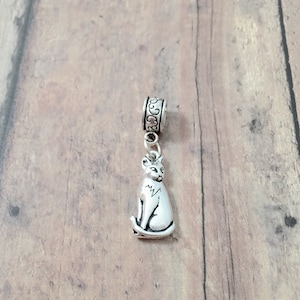 Cat pendant (1 piece) - cat jewelry, feline jewelry, cat gift, pet jewelry, cat charm