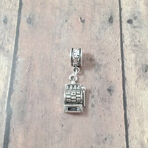 Slot machine pendant (1 piece) - slot machine jewelry, casino jewelry, Las Vegas jewelry, gambling jewelry, slot machine gift, Vegas pendant