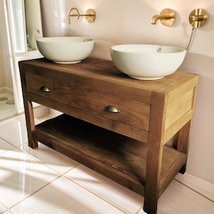 Mobiletto rustico per il bagno fatto a mano con legno di recupero - Solido arredo rustico per il piano del tuo bagno, regalo per lei/donna