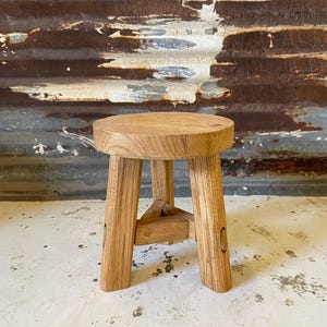 Handcrafted Rustic Barnwood Round Stool, Vintage Wooden Stool, Farmhouse Decor, Rustic Primitive Stool, Small Step Stool, Gift for Her/Woman image 4