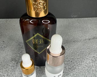Aceite corporal Playful Brown Sugar Babe, muestra artesanal de 3 ml y 5 ml, aroma afrutado y gourmand.