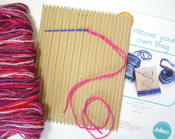 Card weaving loom to make a woven bag