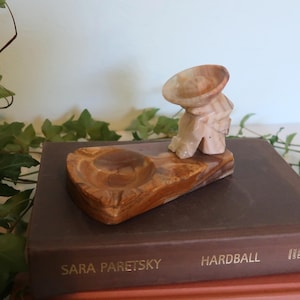 Vintage Onyx Sombrero Man Ashtray | Carved Stone Figurine Dish | Mid-Century Mexican Folk Art | Desert Southwestern Decor