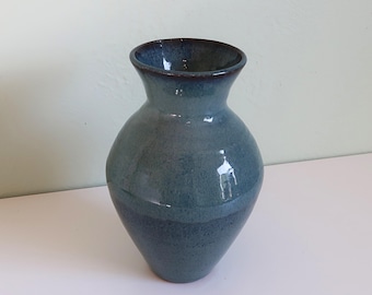 手作りスタジオ陶器花瓶 2 個、セラミック、ペア、サイン入り