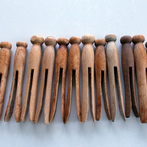Set of 10 Vintage Round Clothes Pins Midcentury Clothes Etsy