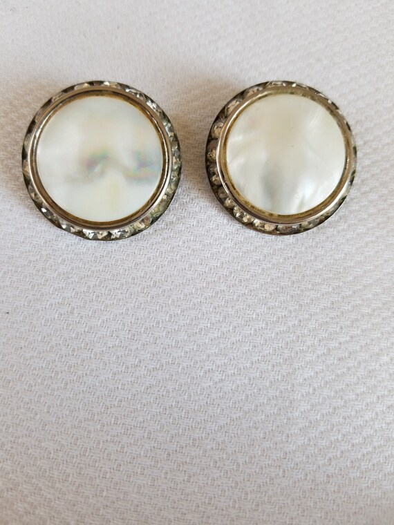 1940's-50's CORO m.o.p. STATEMENT Clip On Earrings - image 3