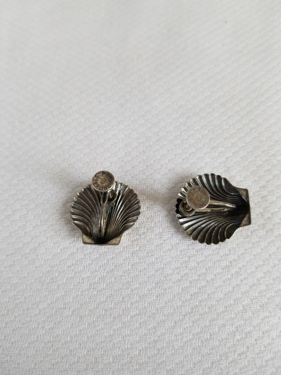 BEAU STERLING SHELL  Vintage Screw Back Earrings - image 5