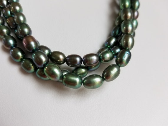 Vintage IRIDESCENT PEARL Choker Necklace  Triple … - image 3