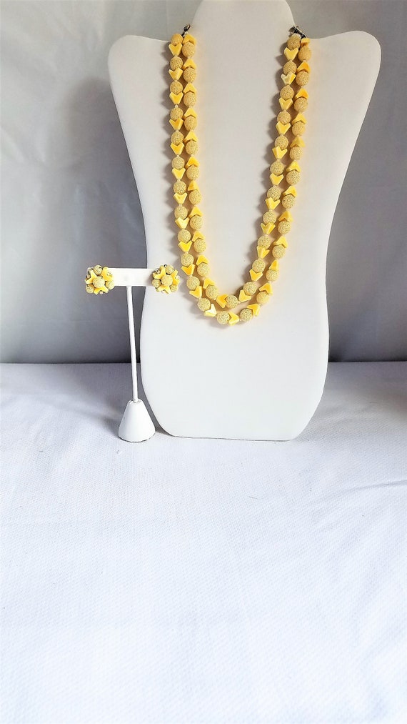 1940's-50's Double Strand Beaded Necklace & Clip O