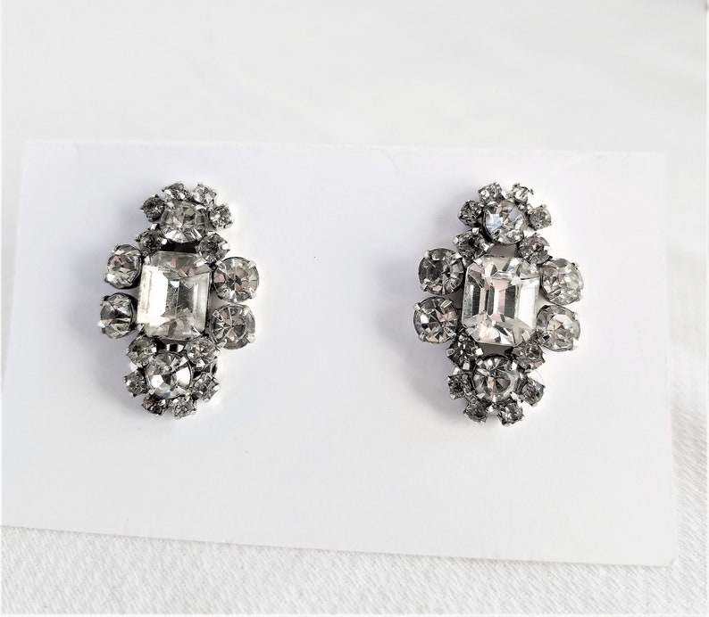 Vintage RHINESTONE STATEMENT Clip On Earrings