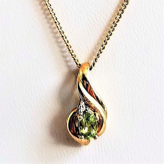 1980's PERIDOT BIRTHSTONE Necklace  10K GOLD - image 9