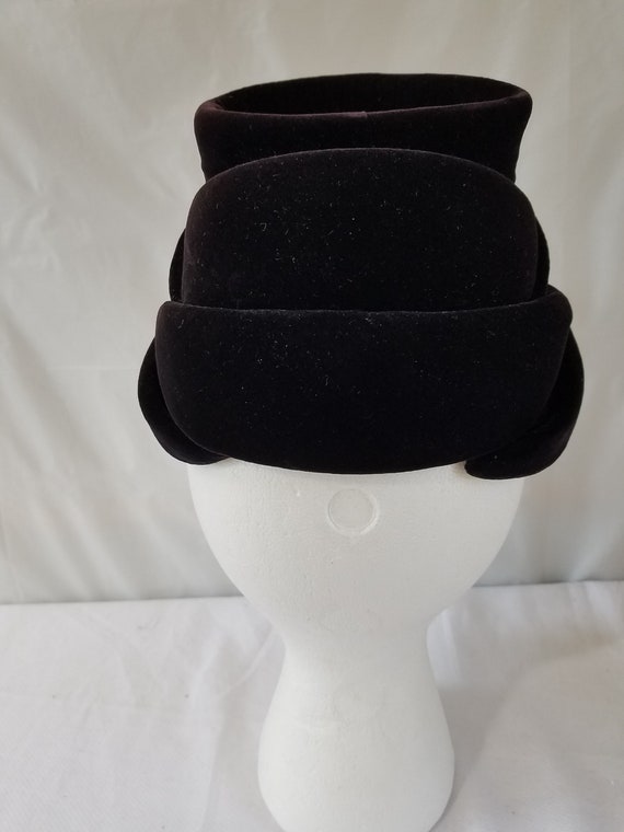 1950's-60's Velvet Cone Shaped HAT by BERGDORF GO… - image 3