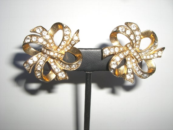 1980's-90's   KJL for AVON Clip Earrings - image 1