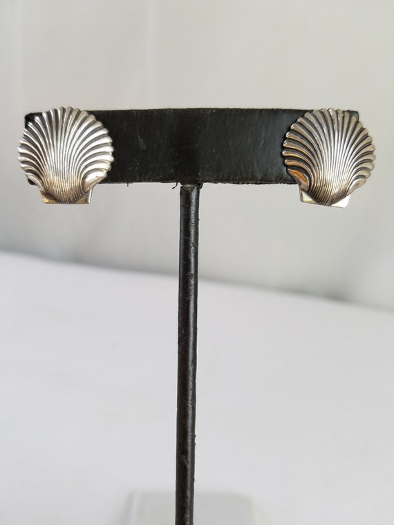 BEAU STERLING SHELL  Vintage Screw Back Earrings - image 4