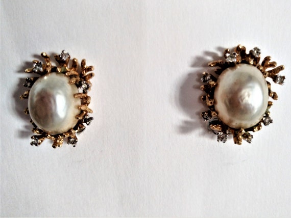Panetta 1960's-1970's Faux Pearl Clip Earrings - image 3