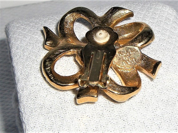 1980's-90's   KJL for AVON Clip Earrings - image 3